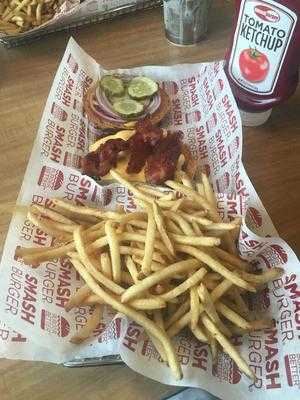 Smash Burger, Brick