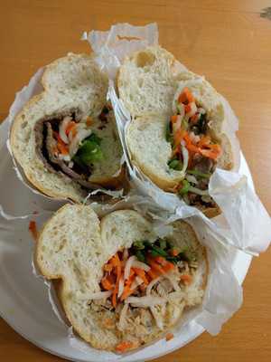 Hue Thai Sandwiches & Noodles, El Monte