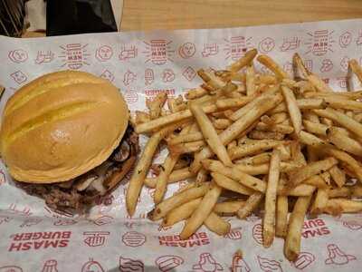 Smashburger, Brick