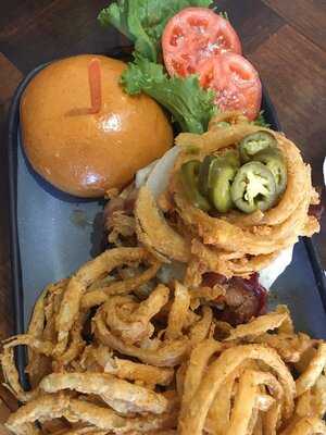 Twisted Root Burger Co.