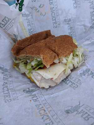 Mr. Pickles, Manteca