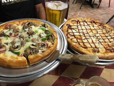 Manny's Pizza House, Port Orange