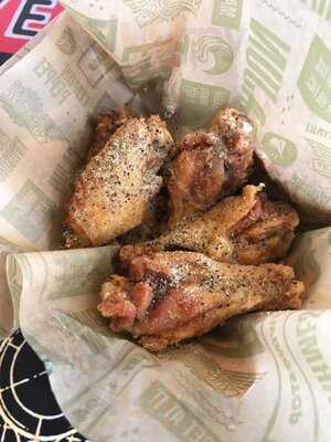 Wingstop, Lakewood