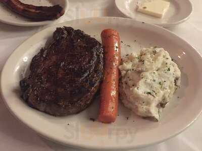 Bob's Steak and Chop House, Edinburg