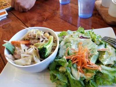 Wood Cafe Thai Cuisine, Covina