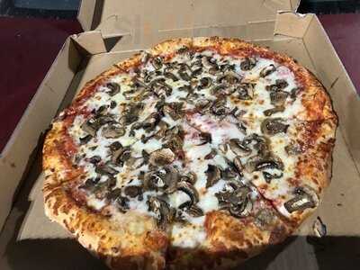 Monstrous Pizza, Covina