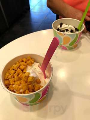 Yogurtland