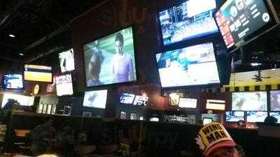 Buffalo Wild Wings, Riverview