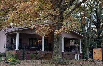 Karen's Cakes and Cafe Pharr, Statesville