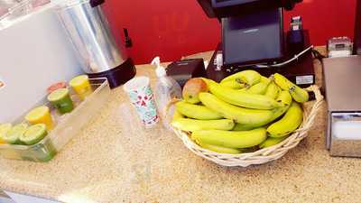 Yum-Yum Donuts, Covina