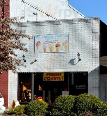 The Bread Basket Ice Cream Parlor and Sweet Shop, Statesville