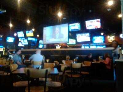 Buffalo Wild Wings, Brookfield