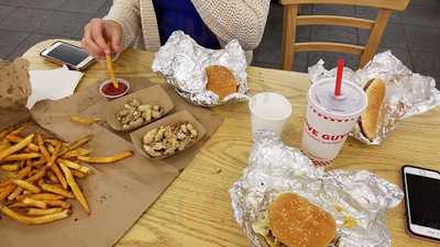 Five Guys, Westport