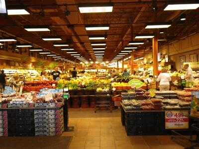 Wegmans Market Cafe, Amherst