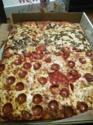 Franco's Pizza, Amherst