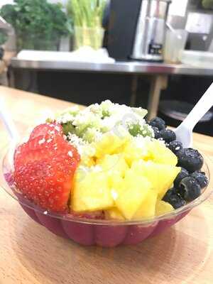 Root's Raw Juice Bar