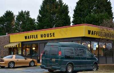 Waffle House, Huntersville