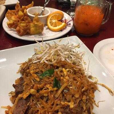 Poms Thai Restaurant