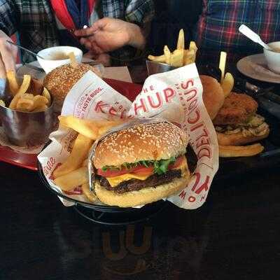 Red Robin Gourmet Burgers