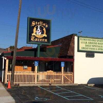 Stella's Black Dog Tavern