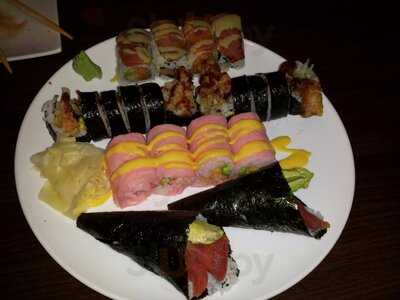 Sushi X & Lounge