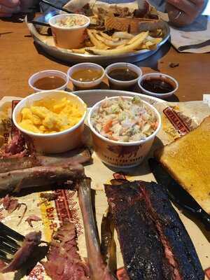 Willie Jewells Old School Bar-B-Q, Peachtree City