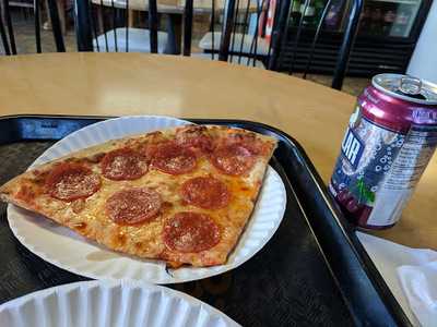 Kol's Pizzeria & Roast Beef