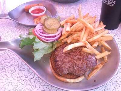 Kroll's Diner, Minot