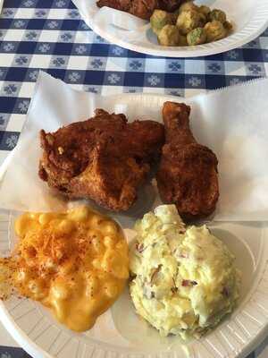 Gus's World Famous Fried Chicken