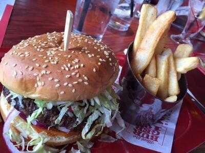 Red Robin Gourmet Burgers