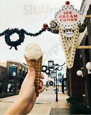 Hersheys Ice Cream Parlor At Owa