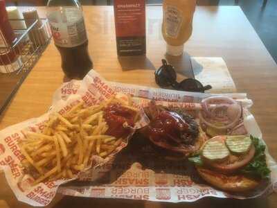 Smashburger, Medford