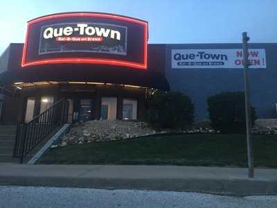 QueTown Bar-B-Que and Brews, Quincy