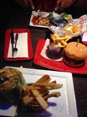 Red Robin Gourmet Burgers