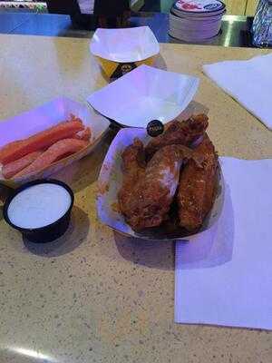 Buffalo Wild Wings, Meridian