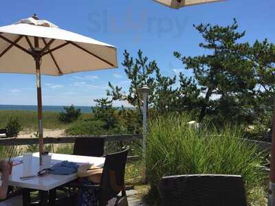 The Summer House - Beachside Bistro