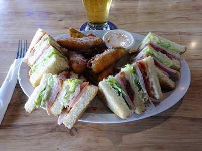 Landing Zone Cafe, Lake Elsinore