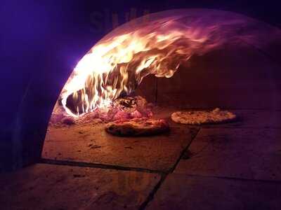 American Pie Wood-Fired Pizza, Muskogee