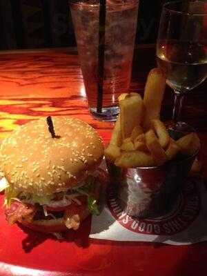 Red Robin Gourmet Burgers, Collierville