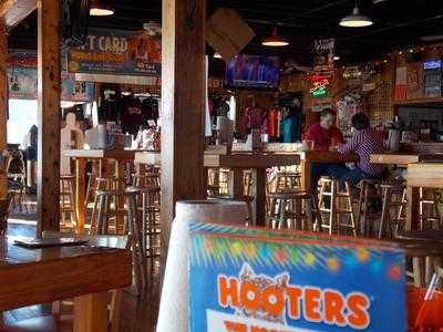 Hooters, Richmond