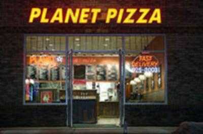 Planet Pizza, Shelton