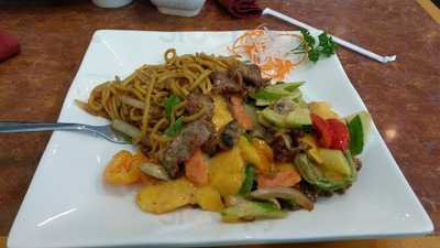 Chen's Oriental Cuisine Bar And Grill