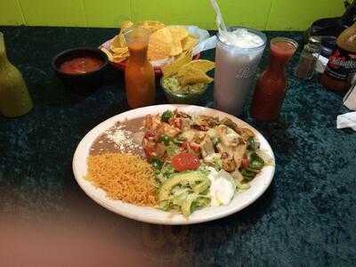 El Molcajete Restaurant