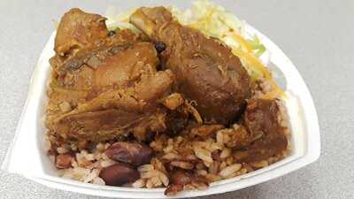 Bentley's Little Jamaica Cuisine, Meriden