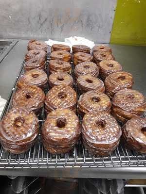 Granny's Donuts, Bellflower