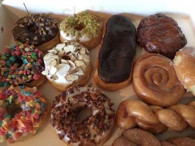 Holey Sweet Donuts, Stockbridge