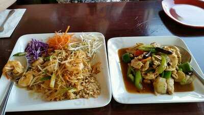 Thai Diamond BBQ, Glendora