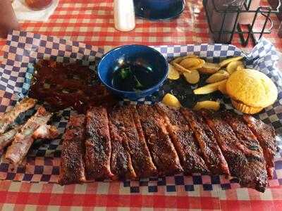 Famous Dave's Bar-b-que