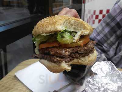 Five Guys, Hesperia