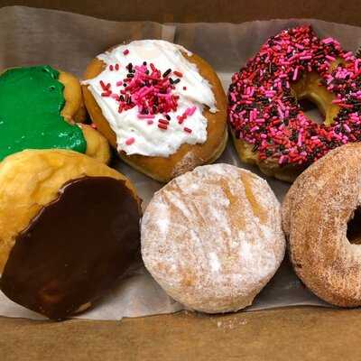 Jolly Pirate Donuts, Newark